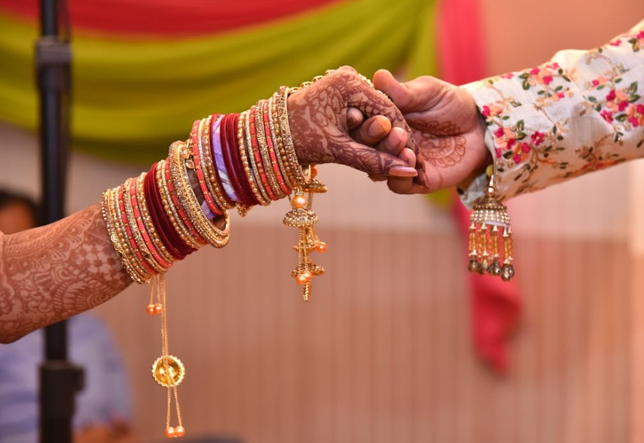 How to Avoid Fraudulent Fake Profiles on Matrimonial Sites – Be Vigilant
